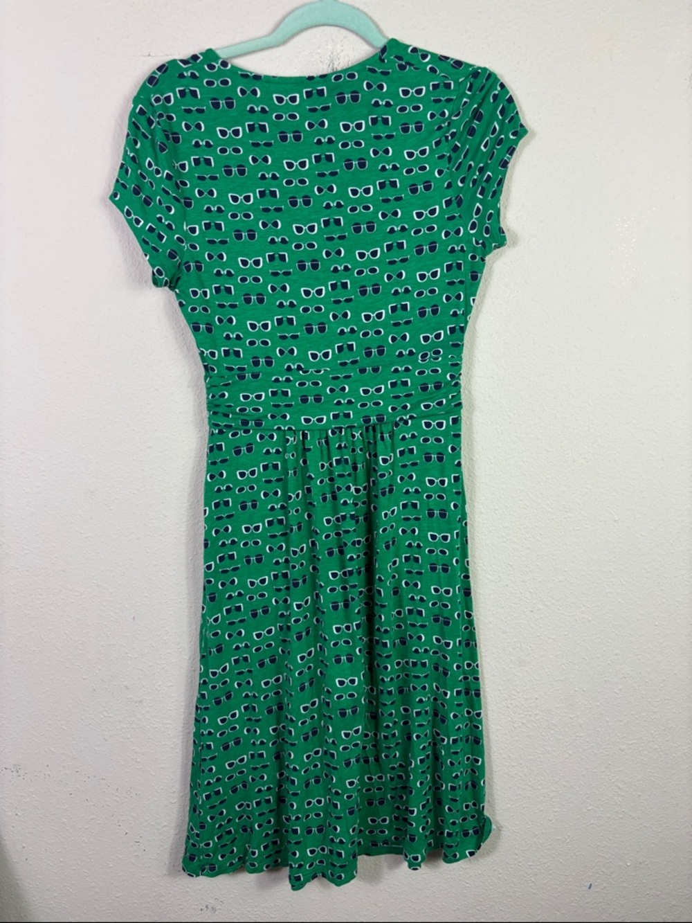 Boden Sunglasses Pattern Green Vneck Dress size 6R - Picture 6 of 11